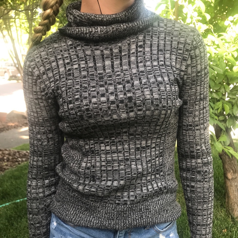 Gray turtle neck sweater!!